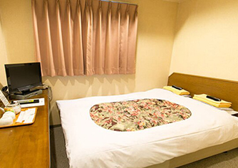 浅草　カプセルホテル　ベッド