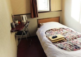上野のホテル　ベッド2